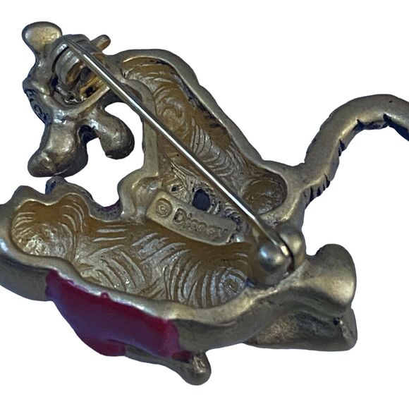 Winnie the Pooh and Tigger Jumping Tummy Disney Parks Pin Brooch Gold Tone 1.5" - Picture 8 of 8